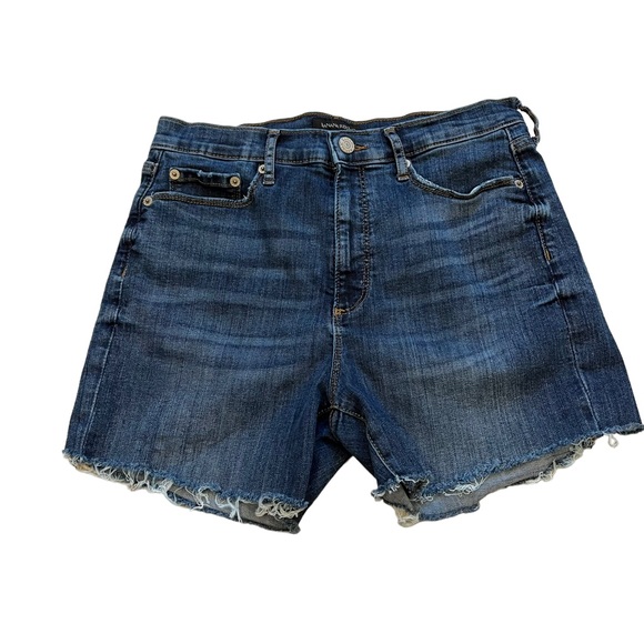 Banana Republic Factory Denim Short - Picture 3 of 10